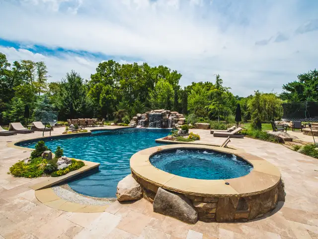 Free-form gunite pool built by Waterscapes Backyard Resorts in Middle Tennessee