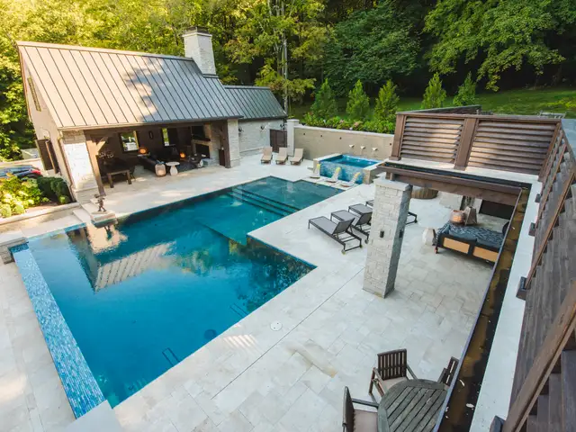 Infinity-edge pool built by Waterscapes Backyard Resorts in Middle Tennessee