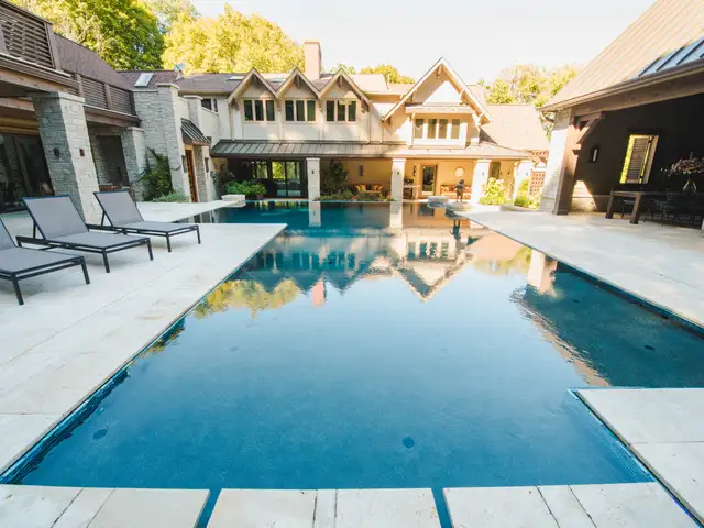 Infinity-edge pool built by Waterscapes Backyard Resorts in Middle Tennessee
