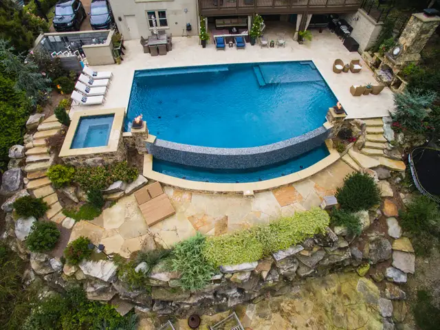 Infinity-edge pool built by Waterscapes Backyard Resorts in Middle Tennessee