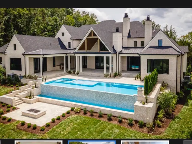 Infinity-edge pool built by Waterscapes Backyard Resorts in Middle Tennessee