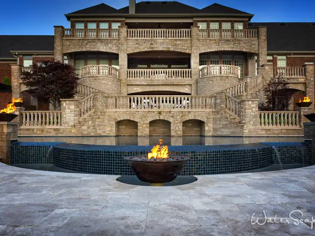 Infinity-edge pool built by Waterscapes Backyard Resorts in Middle Tennessee