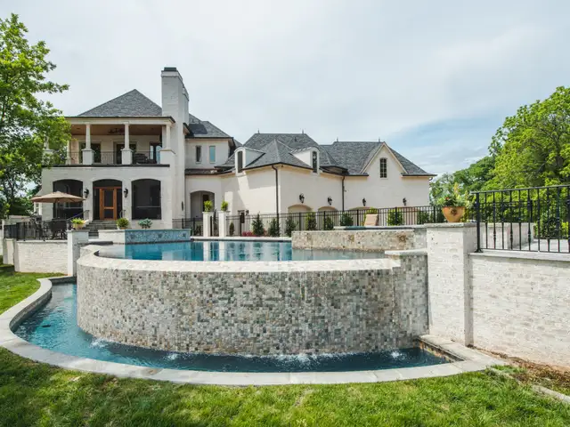 Infinity-edge pool built by Waterscapes Backyard Resorts in Middle Tennessee