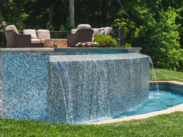 Infinity-edge pool built by Waterscapes Backyard Resorts in Middle Tennessee