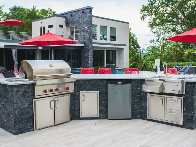 Outdoor kitchen built by Waterscapes Backyard Resorts in Middle Tennessee