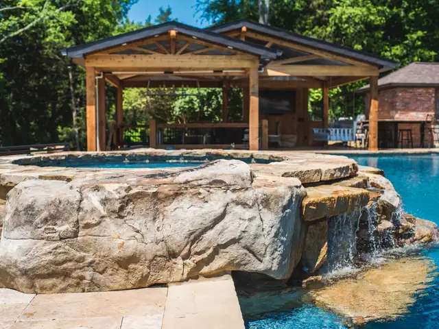 Custom spa built by Waterscapes Backyard Resorts in Middle Tennessee